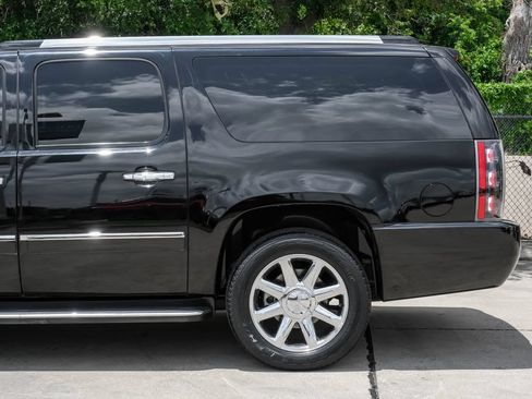 Used 2013 GMC Yukon XL Denali AWD/4WD image 23