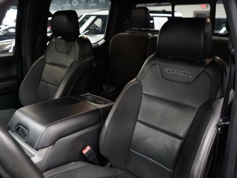 Used 2019 Ford F150 Raptor w/ Equipment Group 802A Luxury AWD/4WD image 12