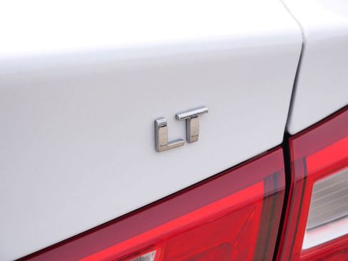 Used 2024 Chevrolet Malibu LT FWD image 11