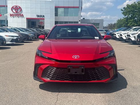 New 2026 Toyota Camry SE AWD/4WD image 2