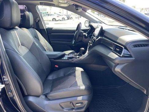 Used 2022 Toyota Camry XSE w/ Navigation Package FWD image 29