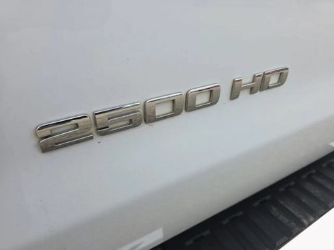 Used 2015 Chevrolet Silverado 2500 LT w/ Z71 Package, Off-Road AWD/4WD image 9