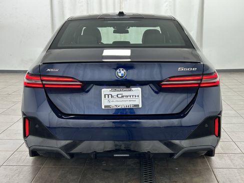 New 2026 BMW 550e xDrive image 4