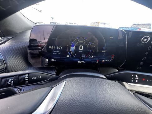 Used 2025 Chevrolet Equinox LT FWD image 14