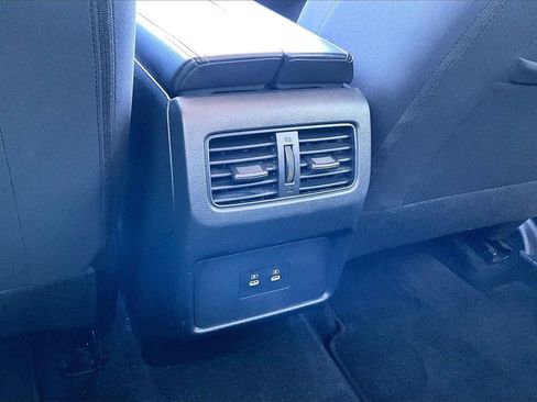 Used 2024 Nissan Rogue SV image 32