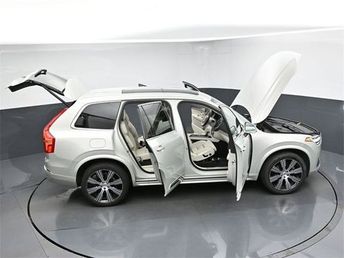 Used 2022 Volvo XC90 T6 Inscription w/ Advanced Package image 50
