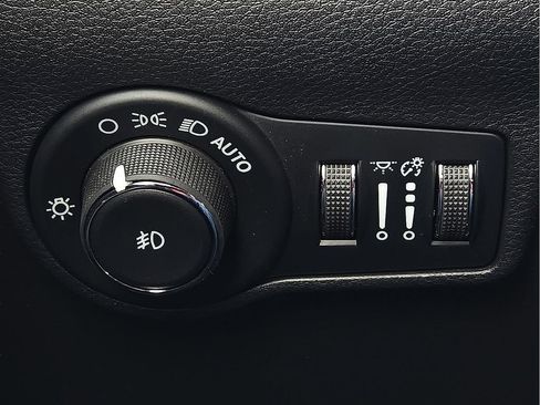 New 2026 Jeep Compass Latitude image 16