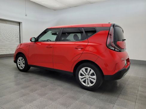 Used 2023 Kia Soul LX image 3
