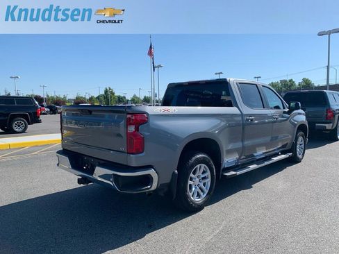 Used 2022 Chevrolet Silverado 1500 LT w/ Convenience Package II AWD/4WD image 7
