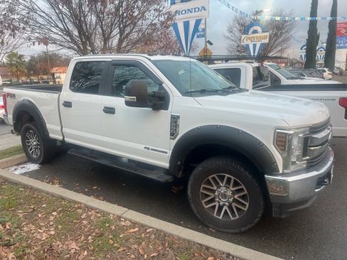 Used 2019 Ford F250 XL w/ STX Appearance Package image 3