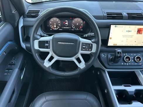 Certified 2025 Land Rover Defender 110 X-Dynamic SE AWD/4WD image 13