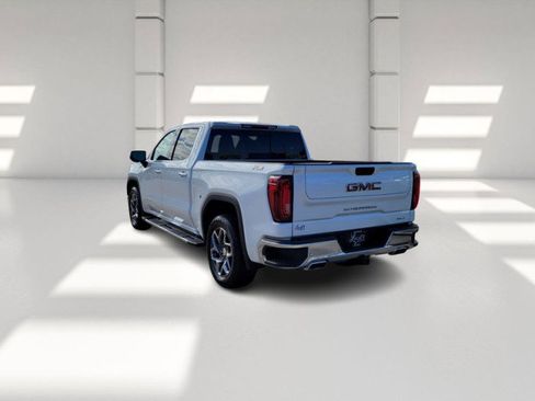 Certified 2022 GMC Sierra 1500 SLT image 5