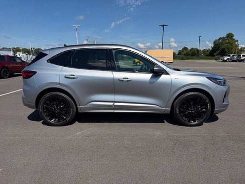 Used 2023 Ford Escape ST-Line Elite w/ Premium Technology Package AWD/4WD image 4