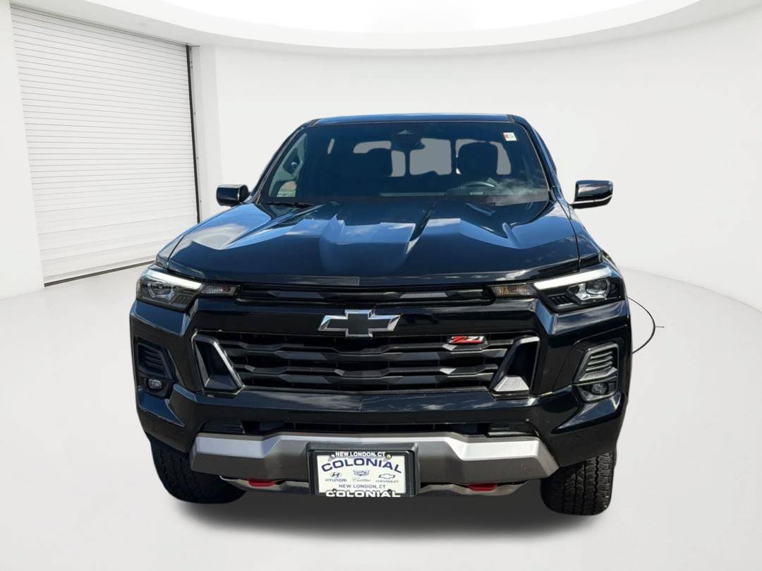 Used 2023 Chevrolet Colorado Z71 w/ Z71 Convenience Package 2 AWD/4WD image 2