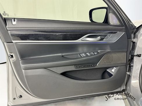 Used 2021 BMW 750i xDrive 750i xDrive w/ Executive Package image 22