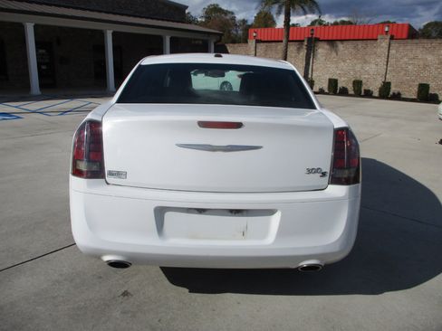 Used 2014 Chrysler 300 S image 21