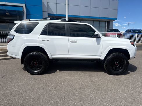 Used 2017 Toyota 4Runner TRD Off-Road Premium image 6