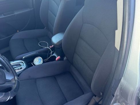 Used 2015 Chevrolet Cruze LT w/ Technology Package image 16