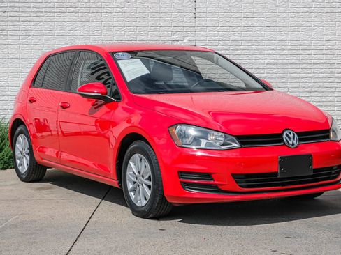 Used 2015 Volkswagen Golf SE image 5