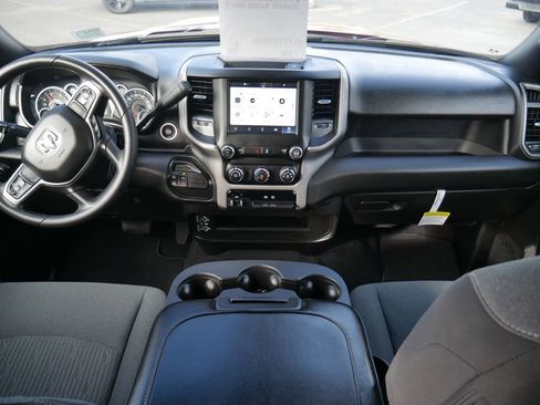 Used 2024 RAM 2500 Tradesman w/ Chrome Appearance Group image 5