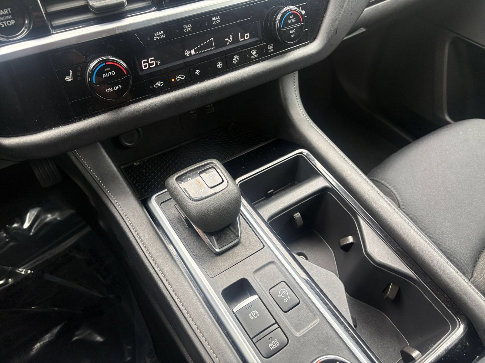 Used 2025 Nissan Pathfinder SV AWD/4WD image 37