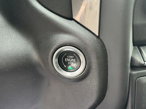 Used 2022 Chevrolet Silverado 1500 Custom image 19