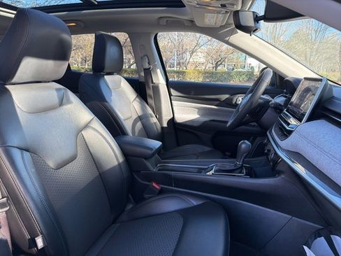 Used 2022 Jeep Compass Latitude w/ Sun and Sound Group image 22