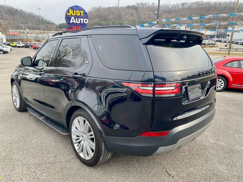 Used 2017 Land Rover Discovery First Edition image 5