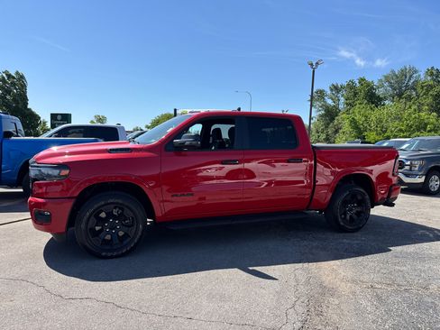 Used 2025 RAM 1500 Big Horn AWD/4WD image 3
