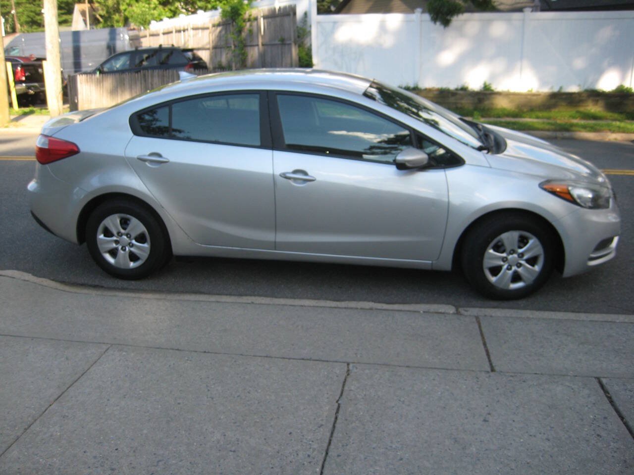 Used 2014 Kia Forte LX FWD image 4