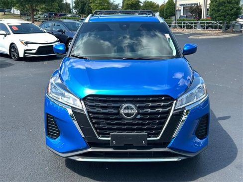 Used 2024 Nissan Kicks SV image 9