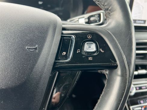 Used 2022 Lincoln Corsair Reserve w/ Equipment Group 201A image 24