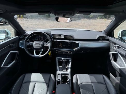 Certified 2025 Audi Q3 2.0T Premium image 18