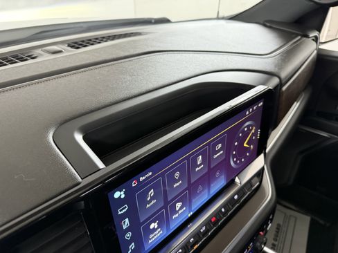 Used 2022 Chevrolet Silverado 1500 High Country w/ High Country Premium Package image 28