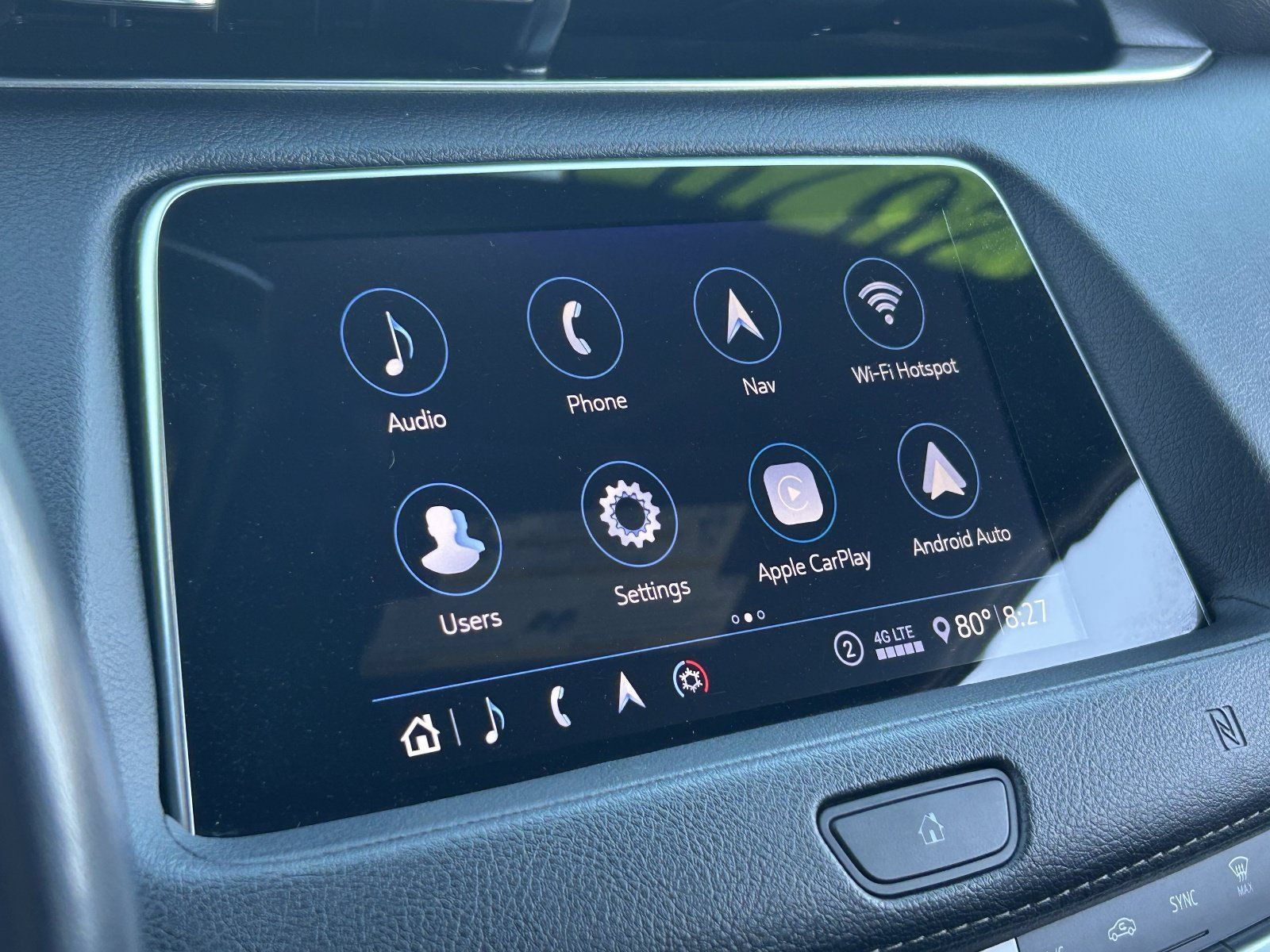 Used 2020 Cadillac XT4 Premium Luxury w/ Technology Package FWD image 18