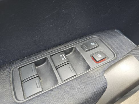 Used 2011 Honda CR-V SE image 21