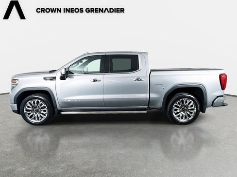 Used 2023 GMC Sierra 1500 Denali Ultimate image 9