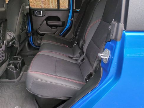 Used 2022 Jeep Gladiator Rubicon w/ Cold Weather Group image 14