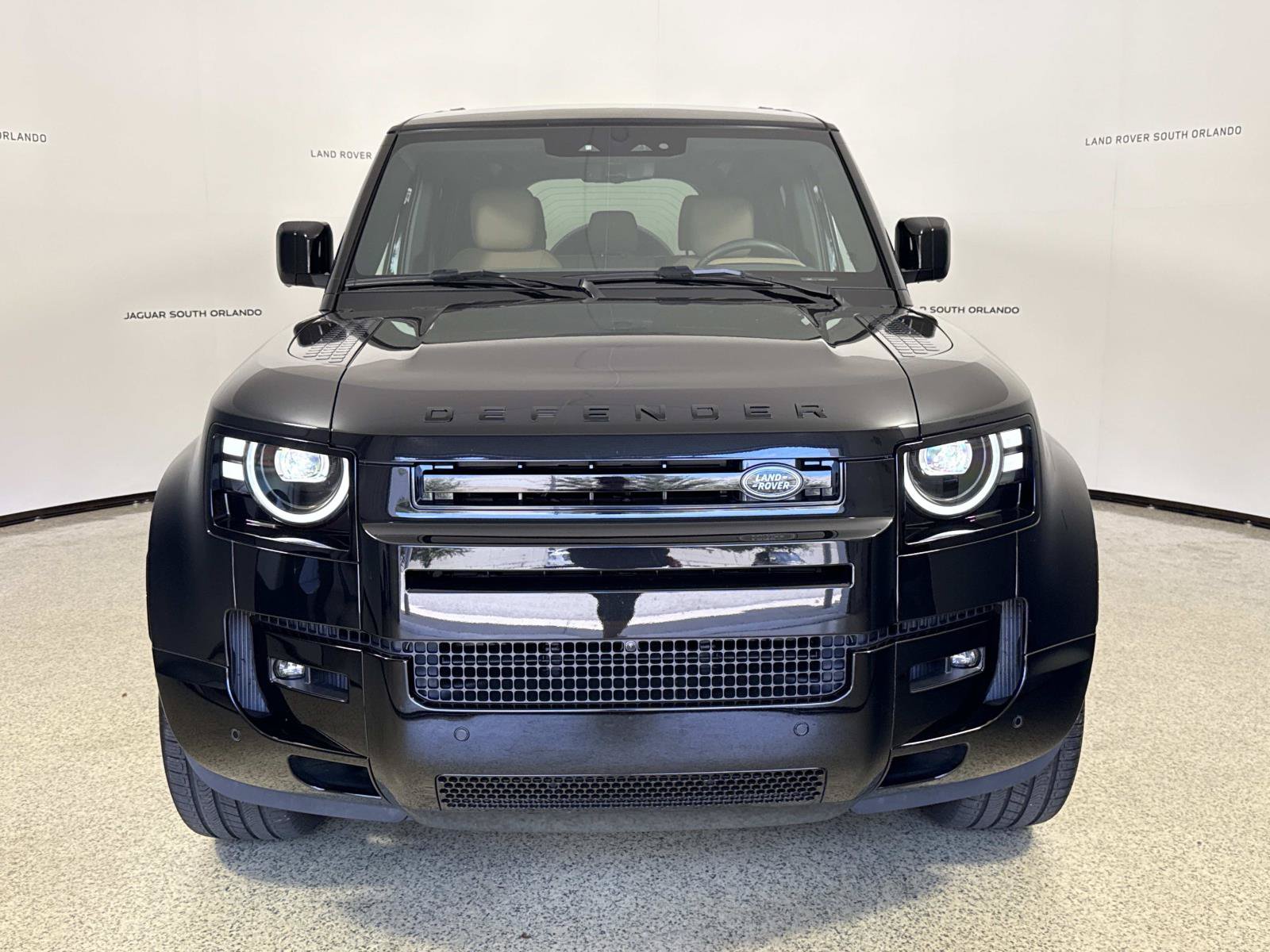 Used 2026 Land Rover Defender 110 X-Dynamic SE AWD/4WD image 8