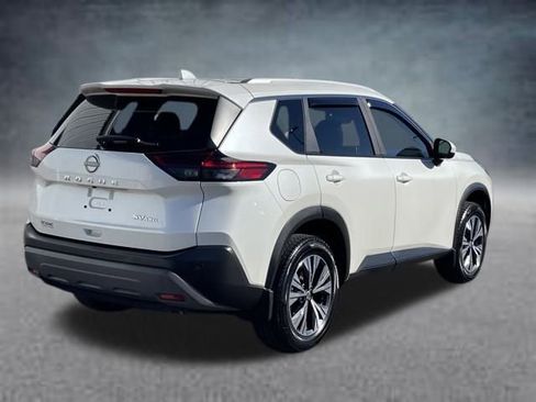 Used 2023 Nissan Rogue SV w/ SV Premium B Package image 3