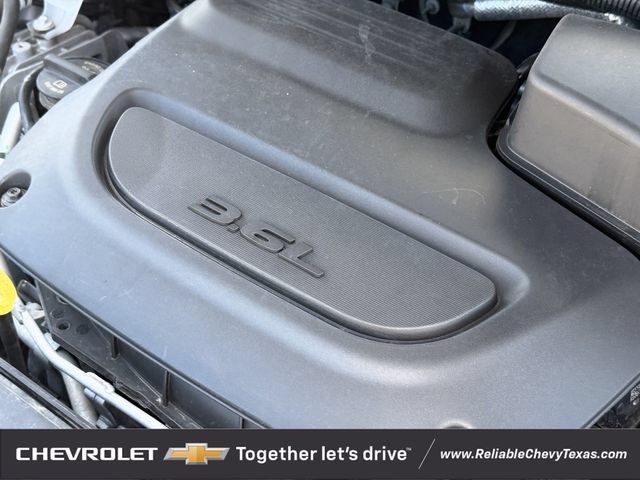 Used 2021 Chrysler Voyager LX FWD image 35