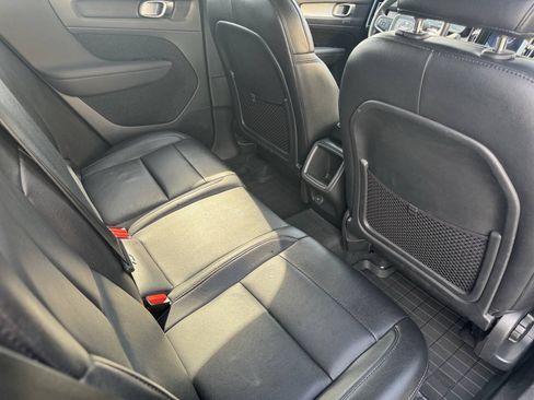 Used 2020 Volvo XC40 T5 Momentum AWD/4WD image 38
