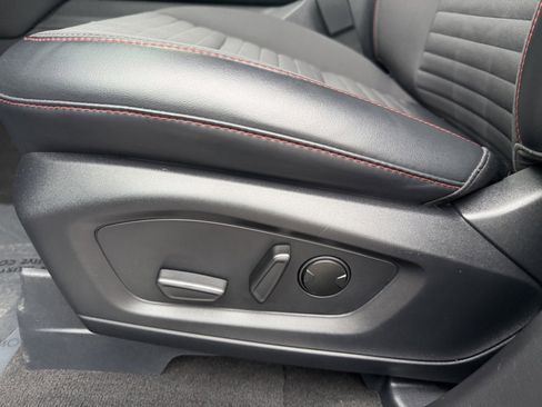 Used 2025 Ford Explorer ST-Line image 19