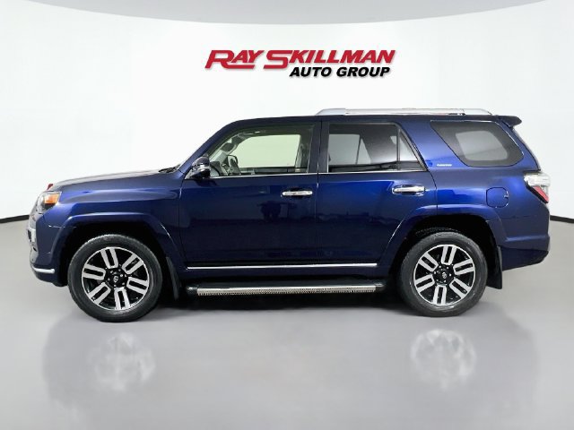 Used 2017 Toyota 4Runner Limited w/ Four Season Floor Mat Package AWD/4WD image 4