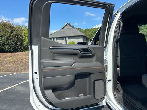 Used 2025 GMC Sierra 1500 AT4 w/ AT4 Premium Package AWD/4WD image 63