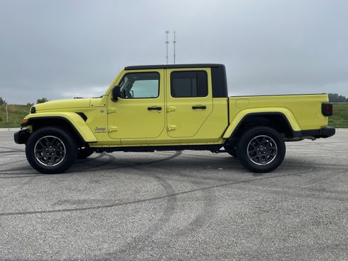 Used 2023 Jeep Gladiator Overland image 22