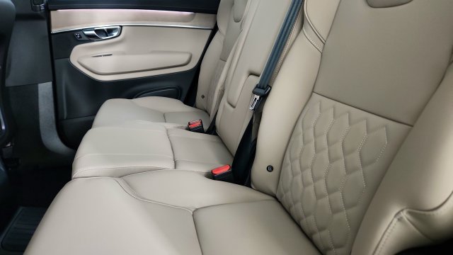 New 2026 Volvo XC90 T8 Plus w/ Protection Package Premier AWD/4WD image 29