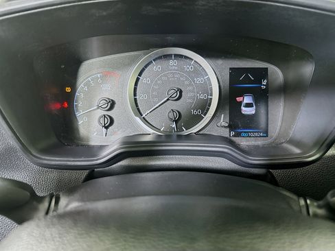 Used 2020 Toyota Corolla LE FWD image 19