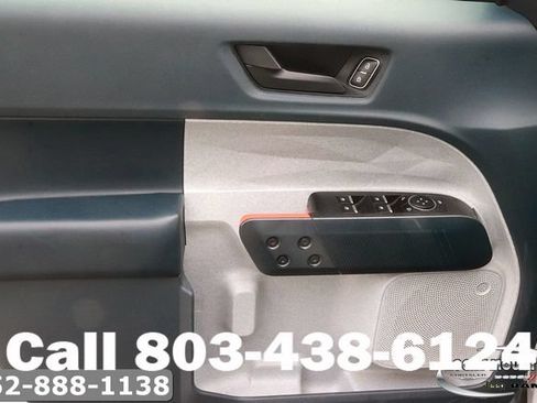 Used 2024 Ford Maverick XLT FWD image 11