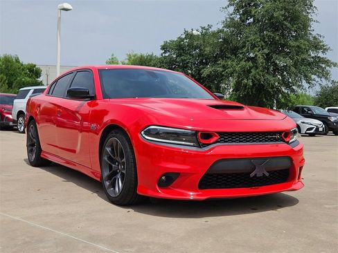 Used 2023 Dodge Charger Scat Pack w/ Navigation & Travel Group image 2